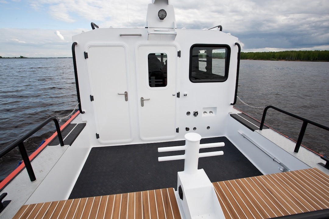 Leader-10 Class Russian Multipurpose Search and Rescue Vessel (C)